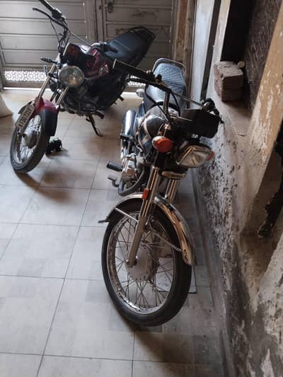 Honda 125 urgent salle all ok 1 hand use