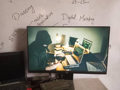 HP Ultra-Slim Borderless LED Monitor