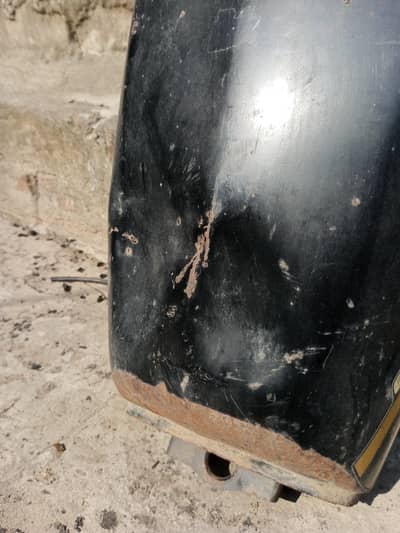 fuel tank ha sirf do dental ha