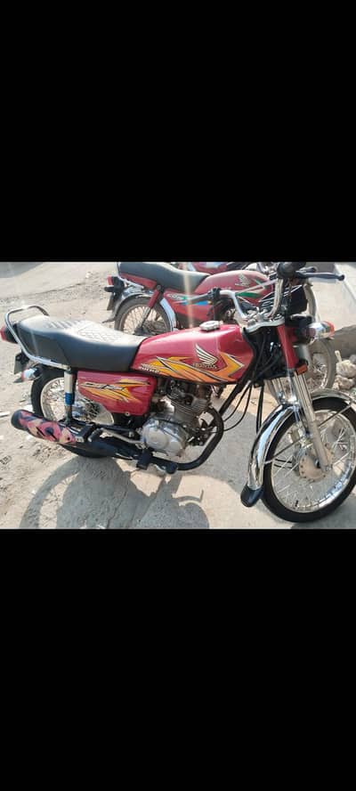 Honda 125 2021 model Good Condition koi Kam nai hony wala