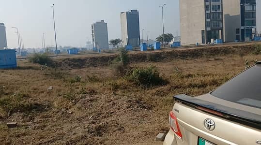 Corner Plot Facing 16Marla Commercial For Sale