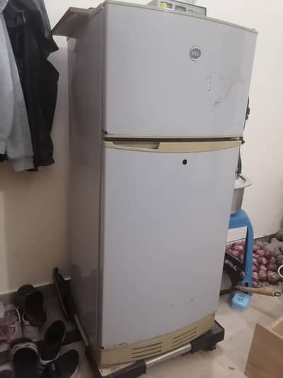 PEL Refrigerator 8 cubic feet