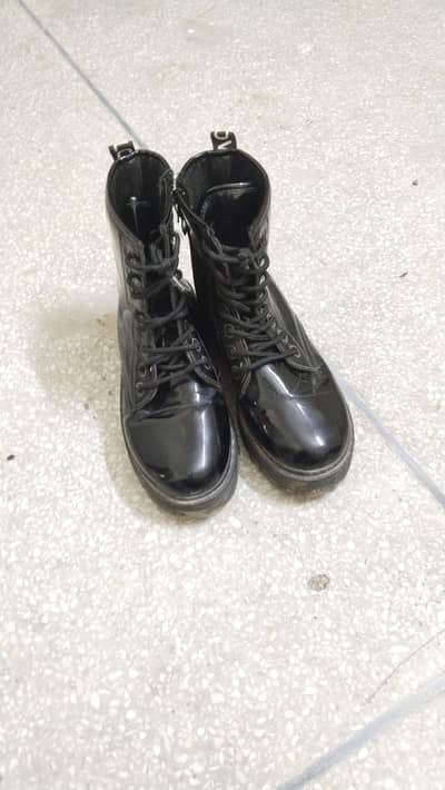 High-Shine Black Patent Leather Ankle Boots – Like New!