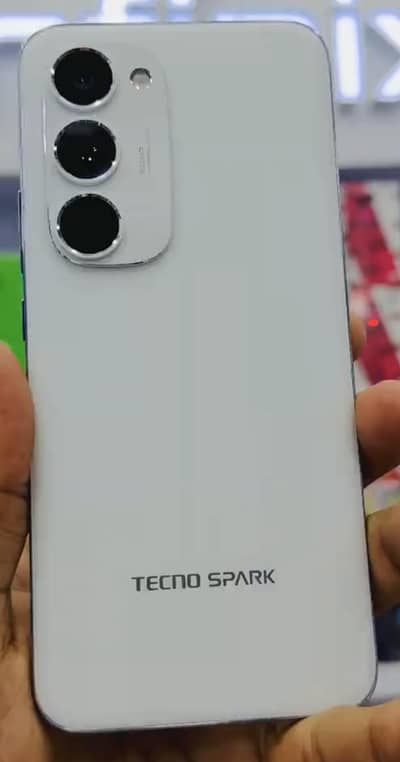 Tecno Spark 40 Pro+ 8/256GB – Used, 10/10 Condition