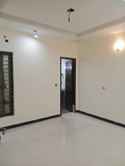 5 MARLA HOUSE FOR RENT