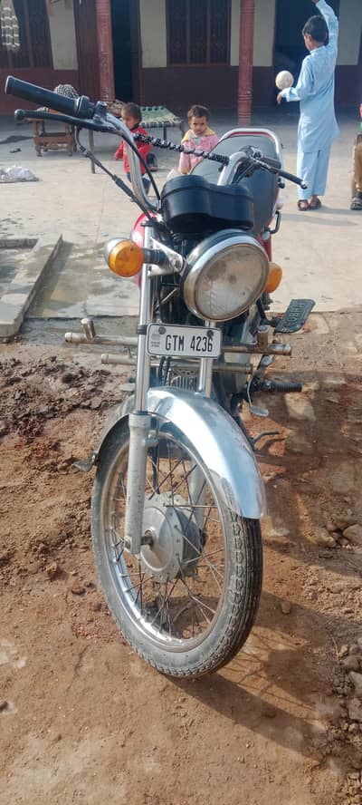 2007 madel ha petrol average buhat achi ha exchange CD 70 K sath