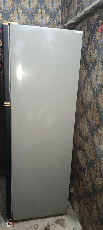 dawlance fridge freezer for sale good condition