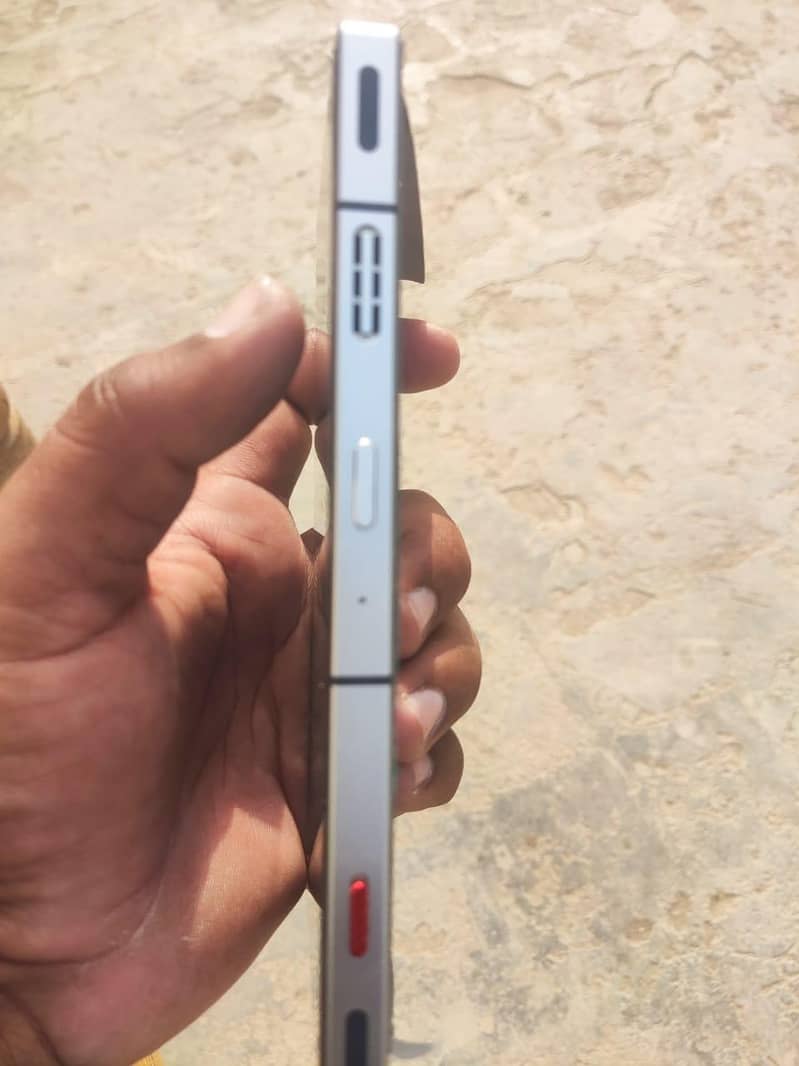 Redmagic 8spro ghost Edition 5