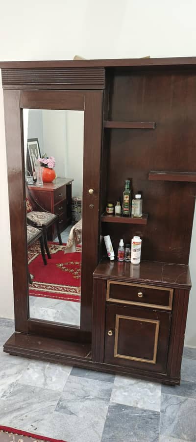 Used Dressing Table