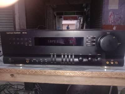 Harman Kardon AVR 20 II audio/video receiver.