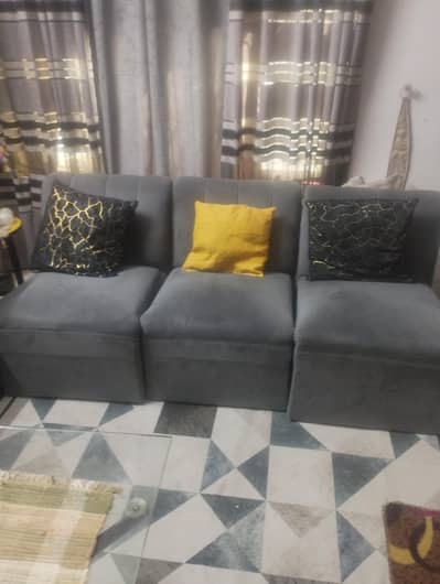 Ther are 100/98 condition  slike new