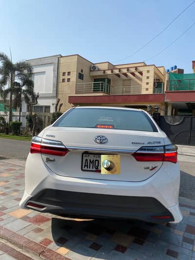 Toyota Corolla Altis Grande X 1.8 Black Interior,47000 km driven only.