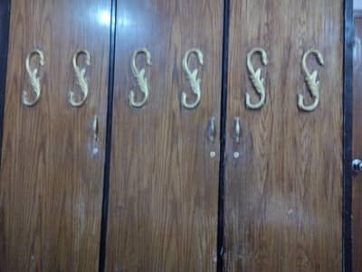 3 piece wooden Bed room set for urgent sale