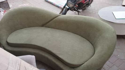 7 seater stylish sofa with 3 seater 2seater couch nd 2 single seats