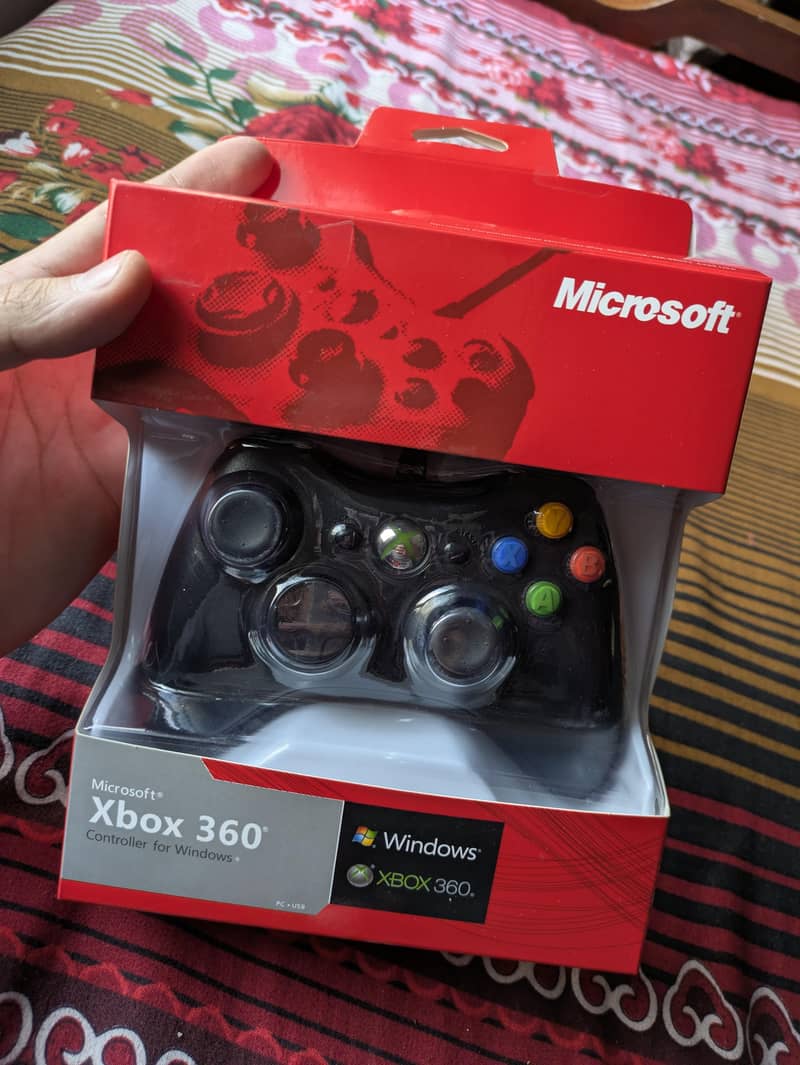 Xbox 360 black controller 3