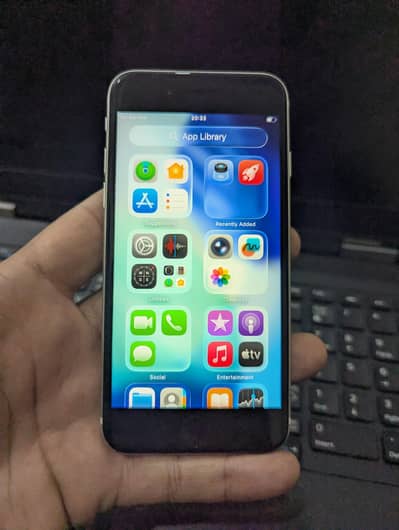 Apple iPhone SE 2Nd Gen 64GB ios 26