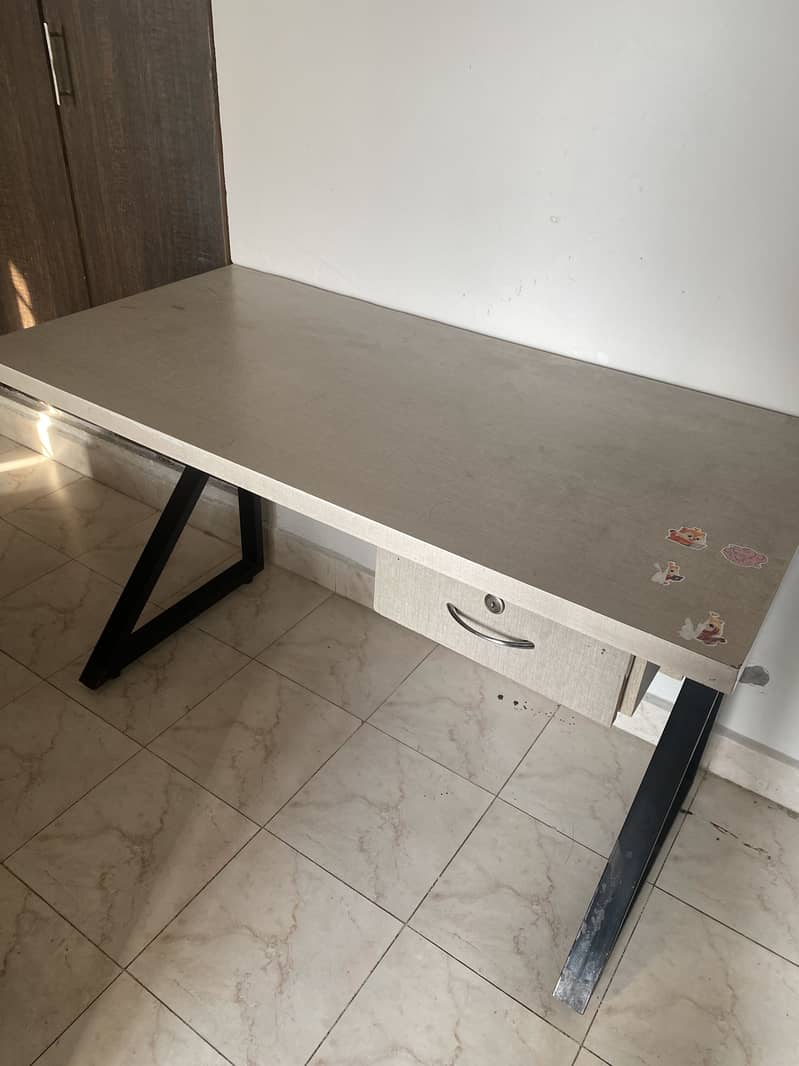 Computer table/ workstation 1