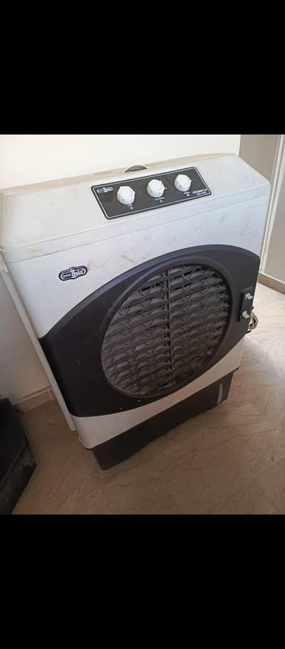only 1 season used aircooler perfect condition