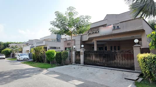 Elegant 1 Kanal Home for Sale in the Heart of DHA Spacious, Stylish & Ready to Move In!