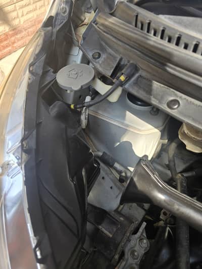 گاڑی فل جائنین ہے کسی قسم کا کوئی کام نہین