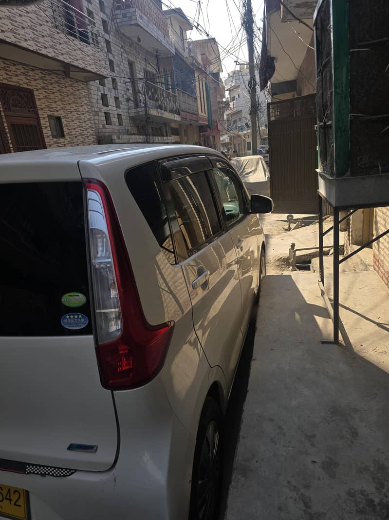 گاڑی فل جائنین ہے کسی قسم کا کوئی کام نہین 6