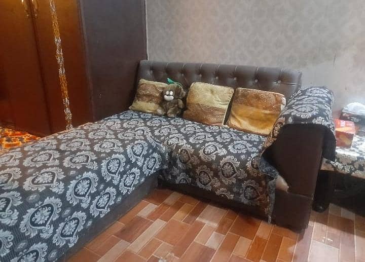 L shaped sofa 0