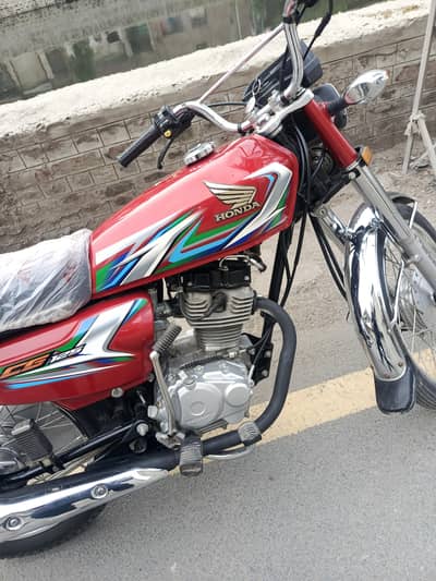 Honda 125 urgent sale conitidon lush 03124119863