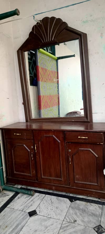 room dressing drawer