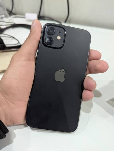 Apple iPhone 12