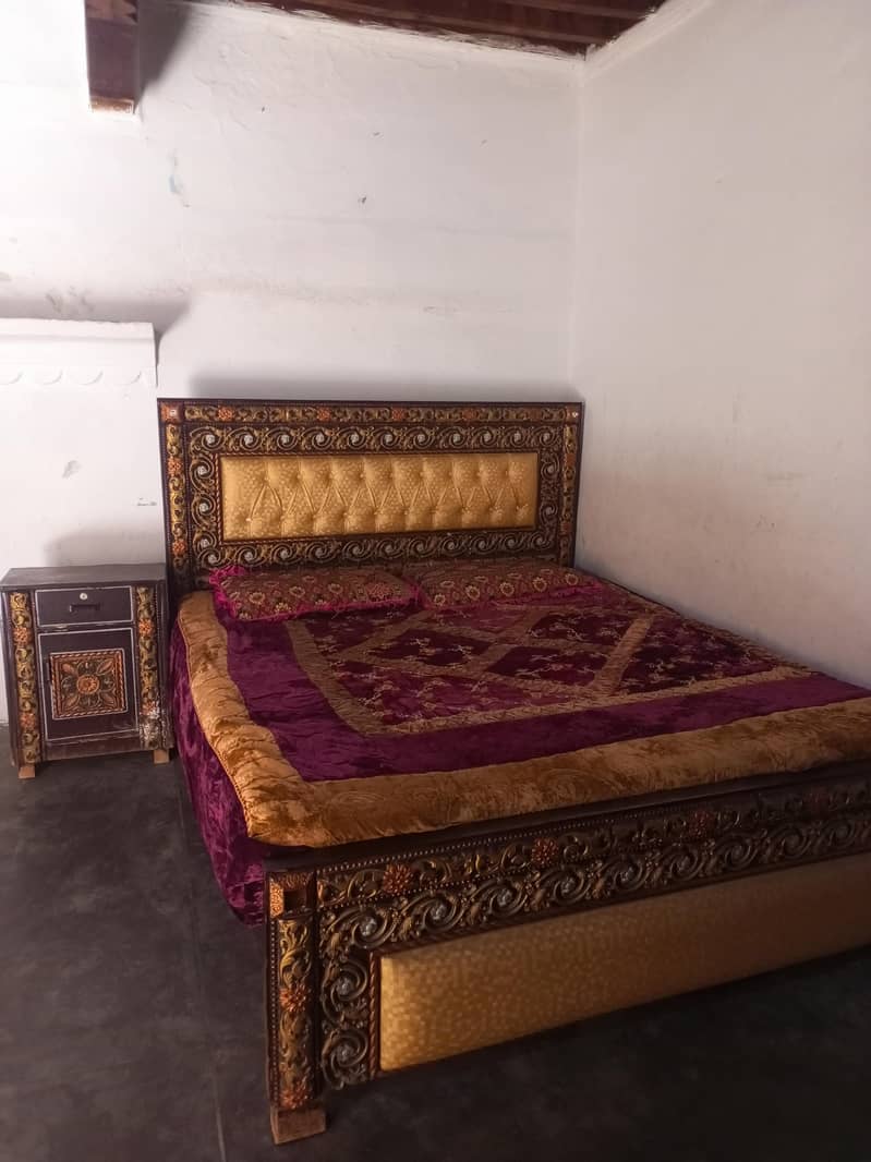 Bed set with 2 side table 1