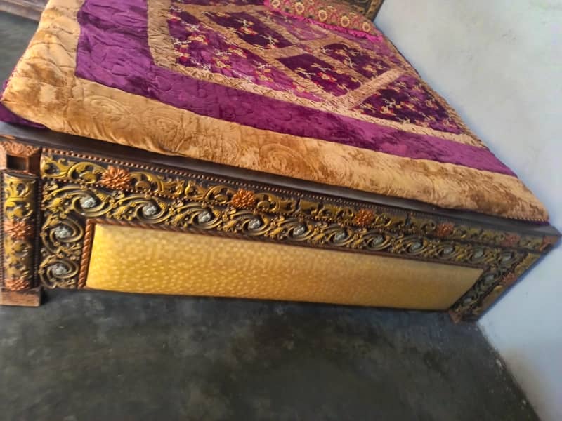 Bed set with 2 side table 3