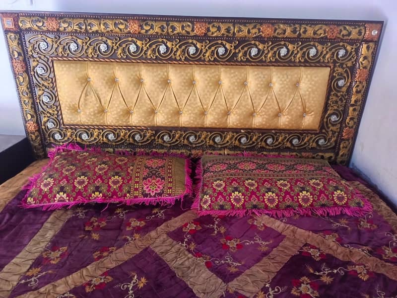 Bed set with 2 side table 4