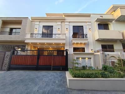 35 x 70 Excellent Location Plot For Sale in G-13/4 islamabad