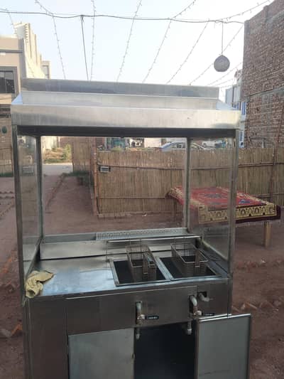 Fries Counter with 16 kg 2 deep fryer
