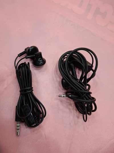 Original Earphones samsung and nokia