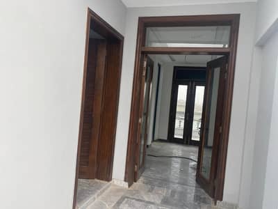 1 Kanal Upper Portion Available For Rent In LDA Avenue 1
