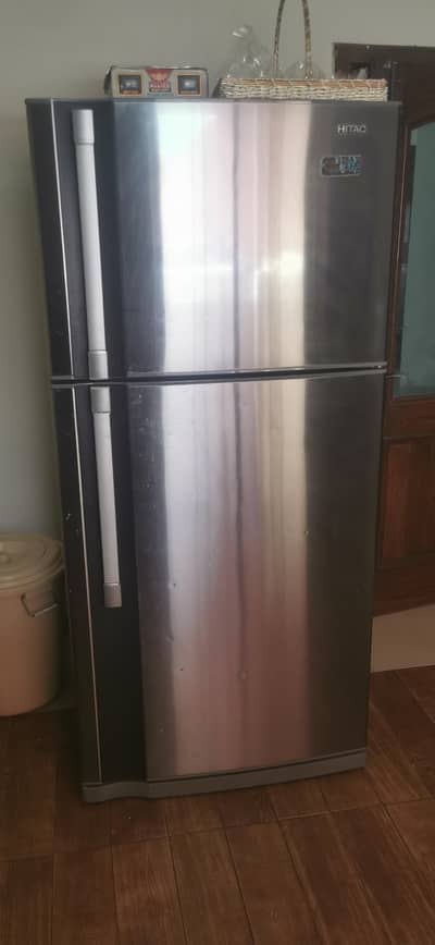 Hitachi Fridge & Freezer Jumbo Size Mint condition