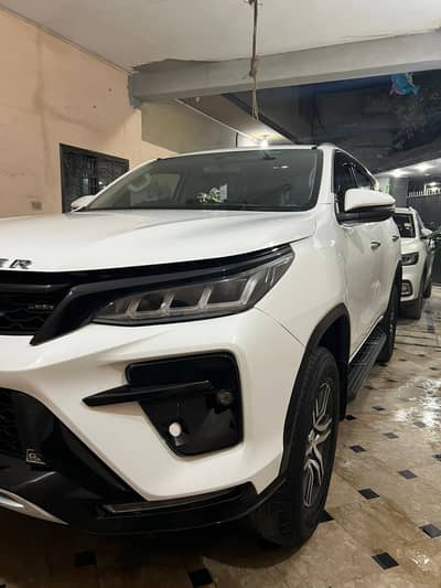 Toyota Fortuner Legender 2022