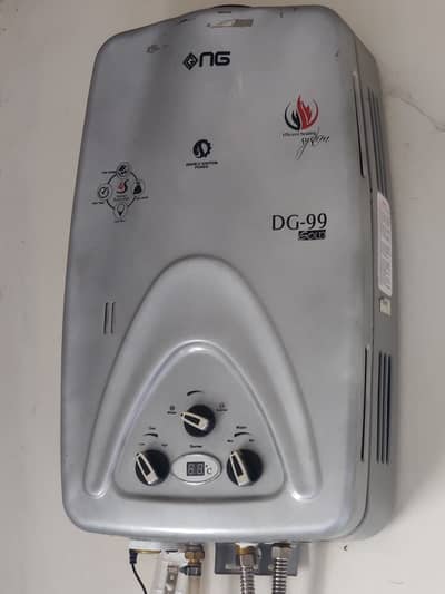 Nasgas instant geyser / Condition 10/10 , Model DG-99L Silver