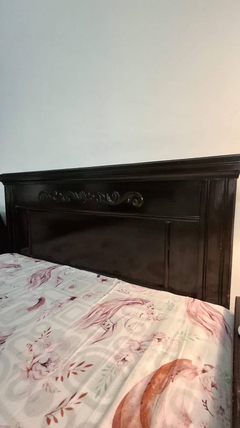 Single  Bed with Side Table 0
