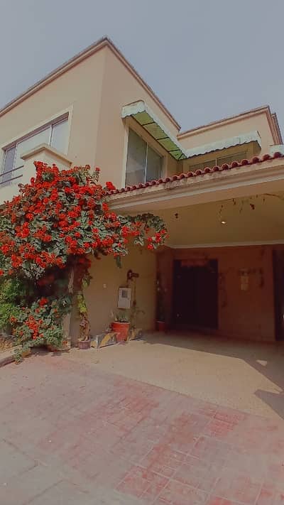 11 Marla Defenes Villa Available For Sale