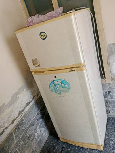 refrigerator works perfectly  and accurately