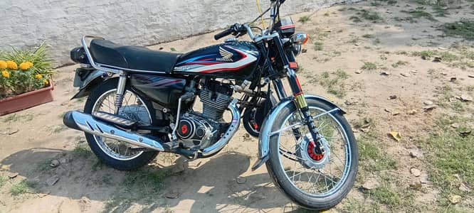 injen peck hy koi kam nhi hony wala no exedent vip bike