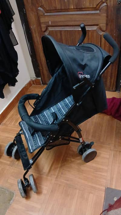 baby pram tinnies brand just like brand new