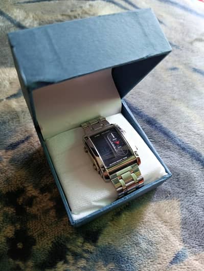 Skemi Watch urgent sale