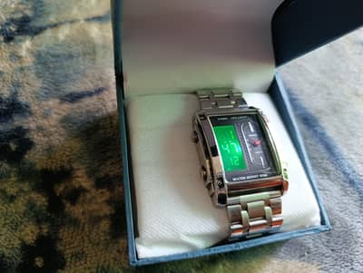 Skemi Watch urgent sale