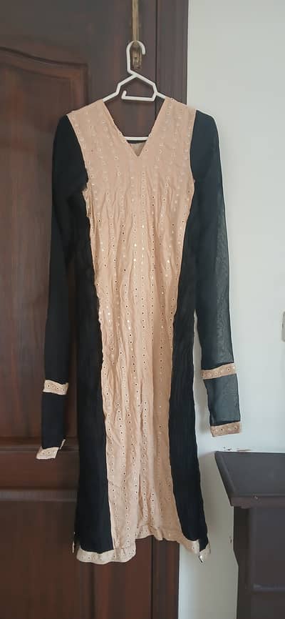 Excellent dition formal/semi formal beautiful long shirt with mirror w