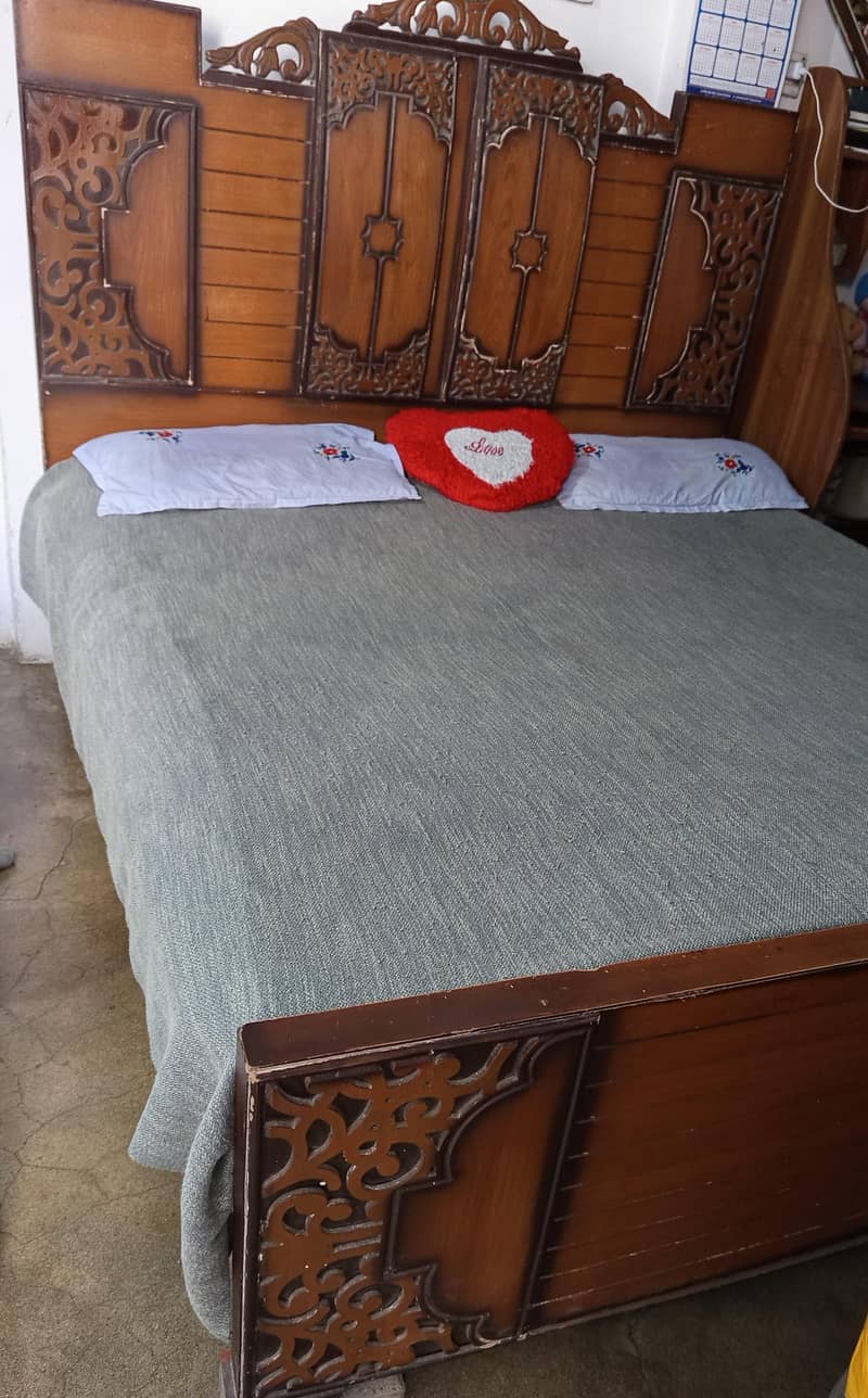 king size bed 1