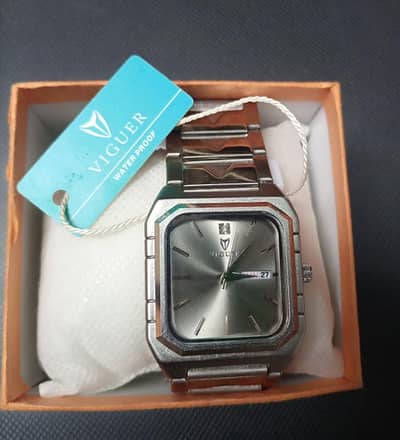 Elegant Vintage-Style Stainless Steel Watch  For Men