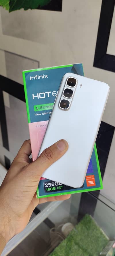 Infinix Hot 60 pro plus  (8+8/256)